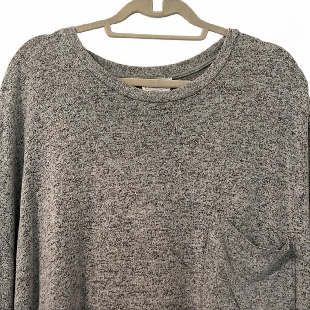 For The Republic Gray Oversized Knit Top 1X - Picture 5 of 9